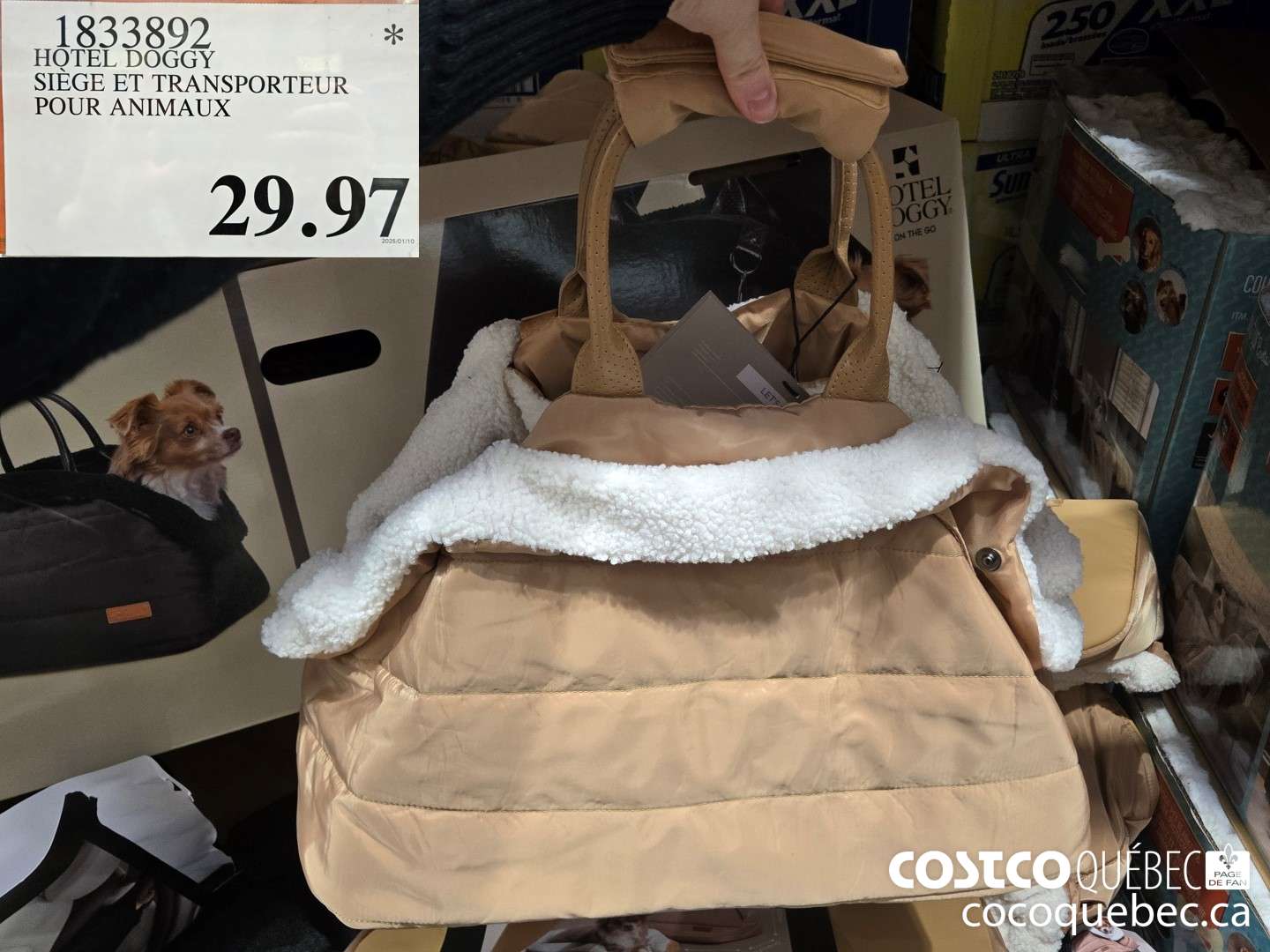 1833892 HOTEL DOGGY SIEGE ET TRANSPORTEUR POUR ANIMAUX  $29.97