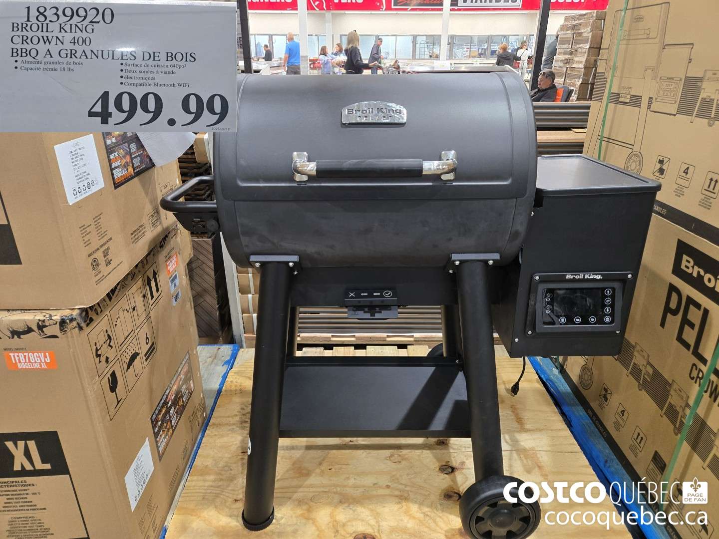 1839920 BROIL KING CROWN 400 BBQ A GRANULES DE BOIS  $499.99