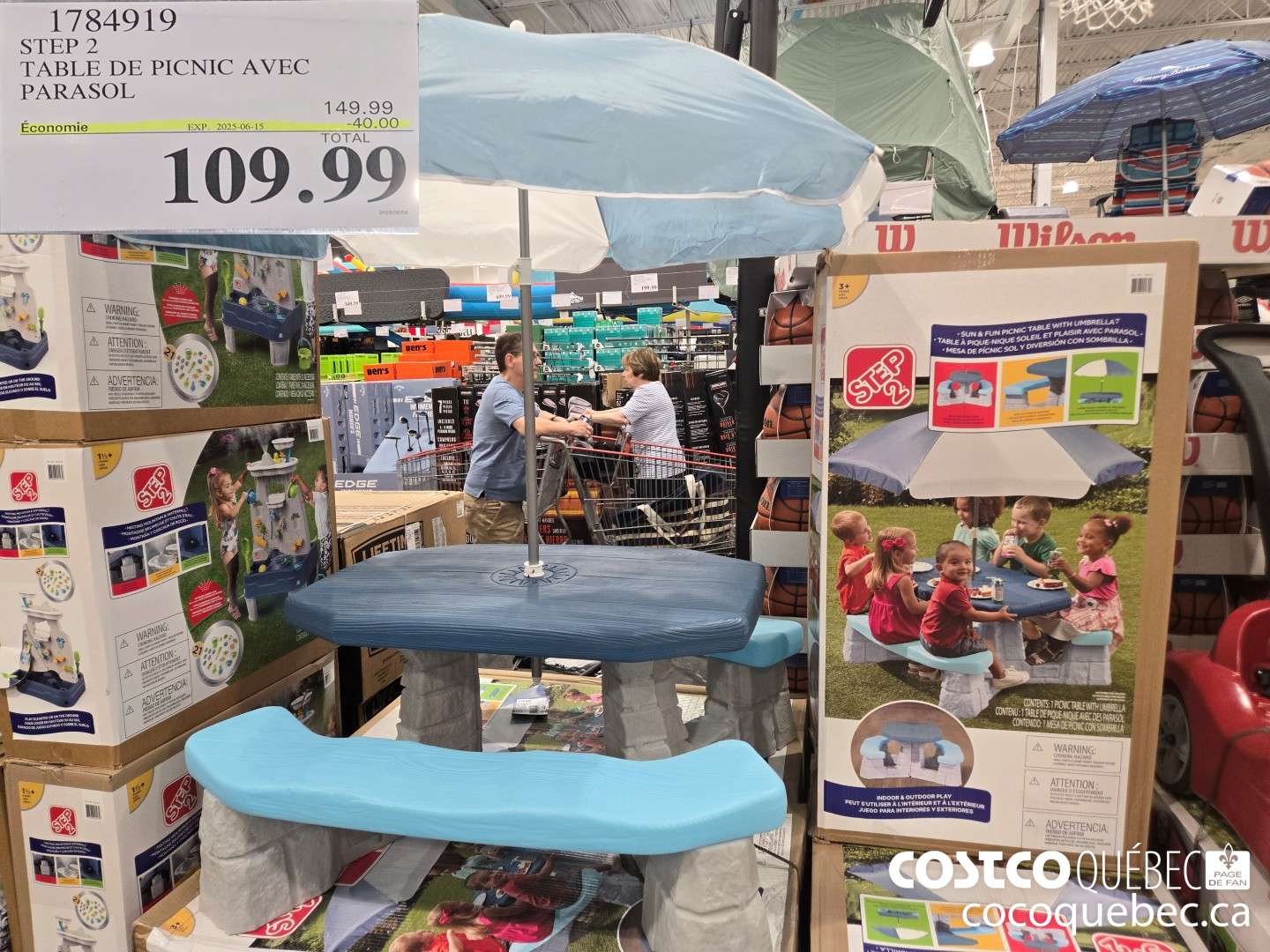 1784919 STEP 2 TABLE DE PICNIC AVEC PARASOL 2025-06-15 ($40.00 INSTANT SAVINGS) $109.99