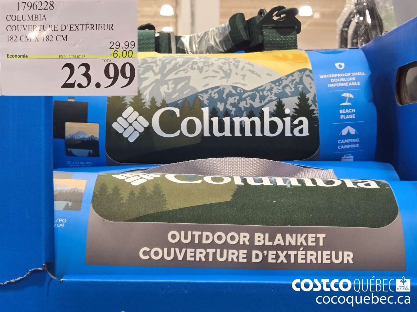 1796228 COLUMBIA COUVERTURE D'EXTERIEUR 182 CM X 182 CM  ($6.00 INSTANT SAVINGS EXPIRES ON 2025-07-13) $23.99