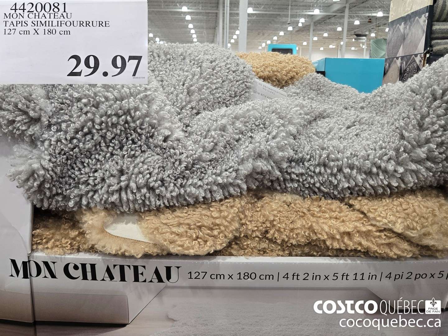 4420081 MON CHATEAU TAPIS SIMILIFOURRURE  $29.97