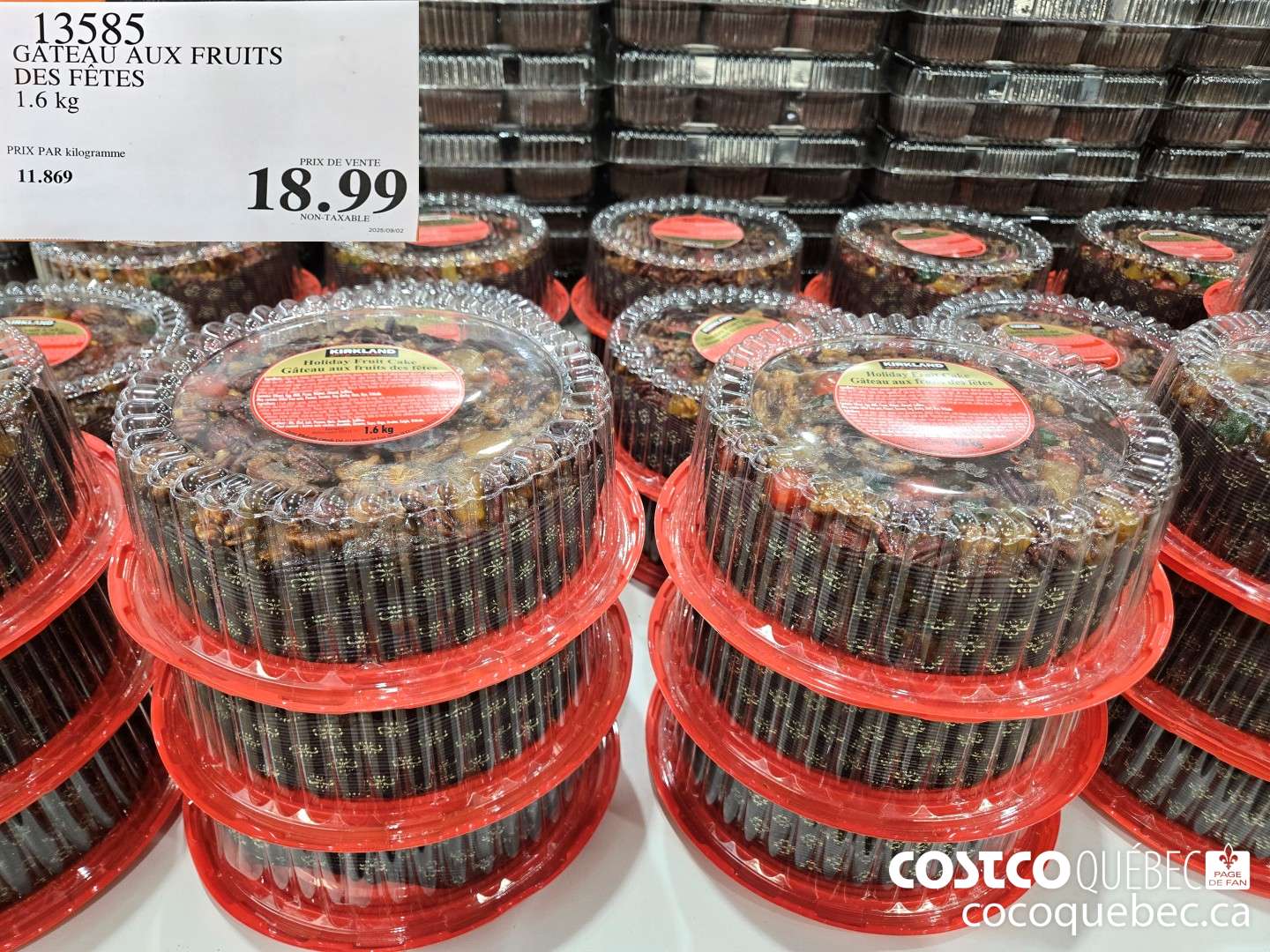 13585 GATEAU AUX FRUITS DES FETES 1.6 kg $18.99