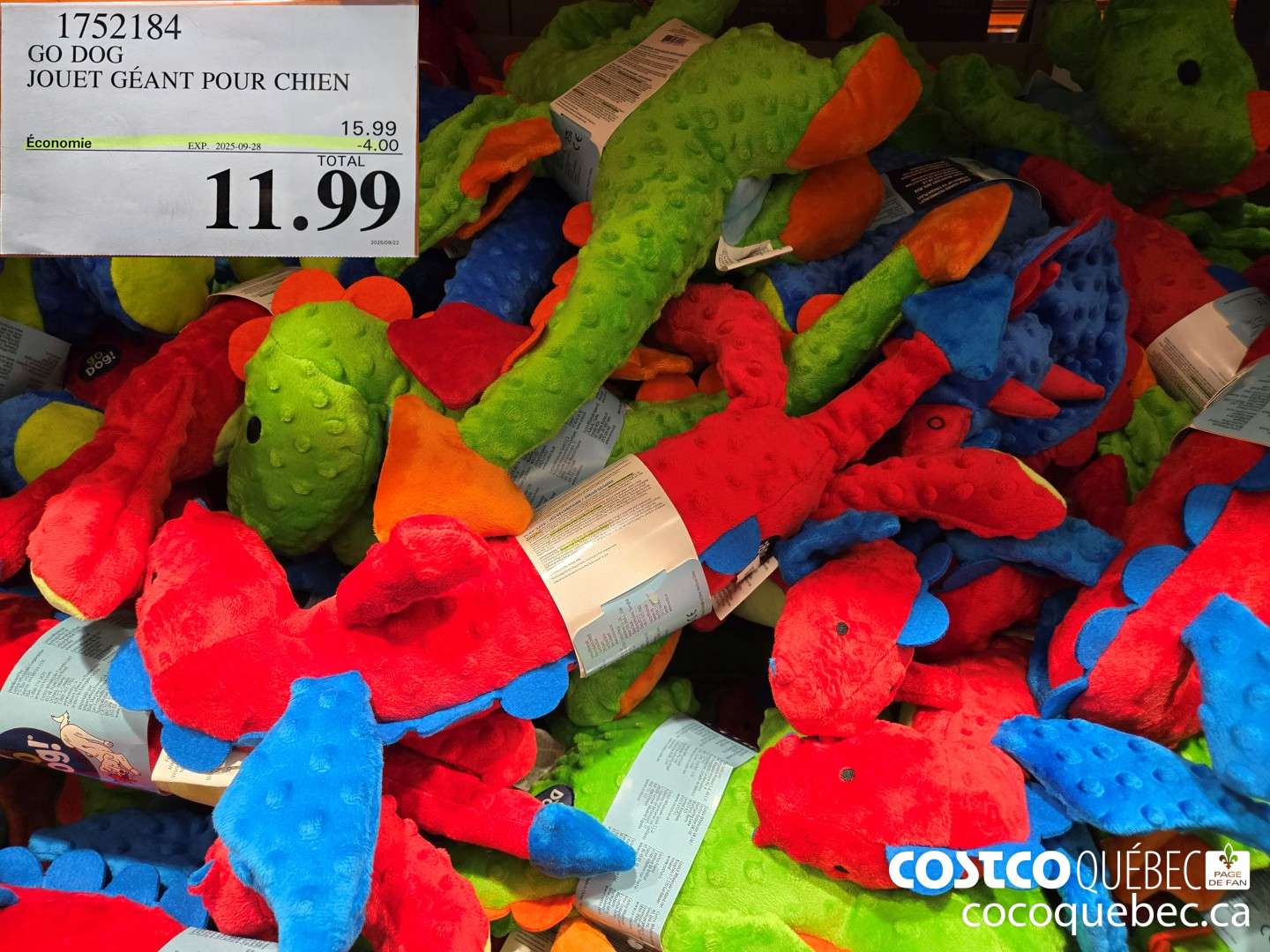 1752184 GO DOG © JOUET GEANT POUR CHIEN 4.00 OFF (EXPIRES ON 2025-09-28) $15.99