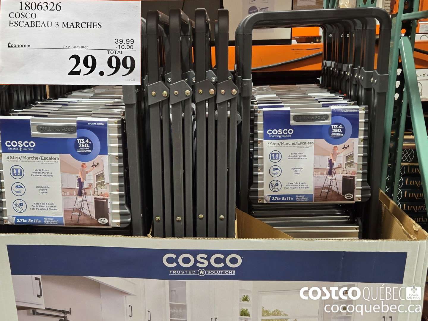 1806326 COSCO ESCABEAU 3 MARCHES  ($10.00 INSTANT SAVINGS EXPIRES ON 2025-10-26) $29.99