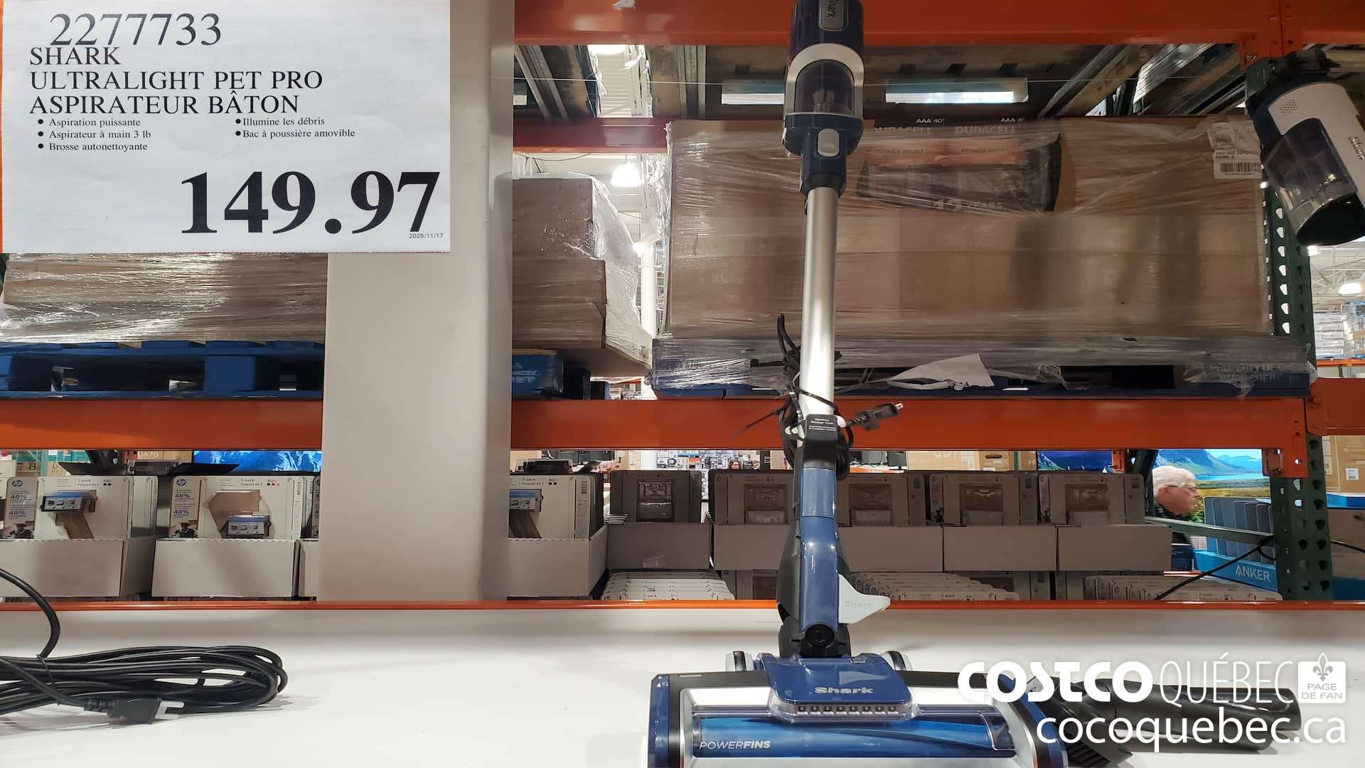 2277733 SHARK ULTRALIGHT PET PRO ASPIRATEUR BATON  $149.97