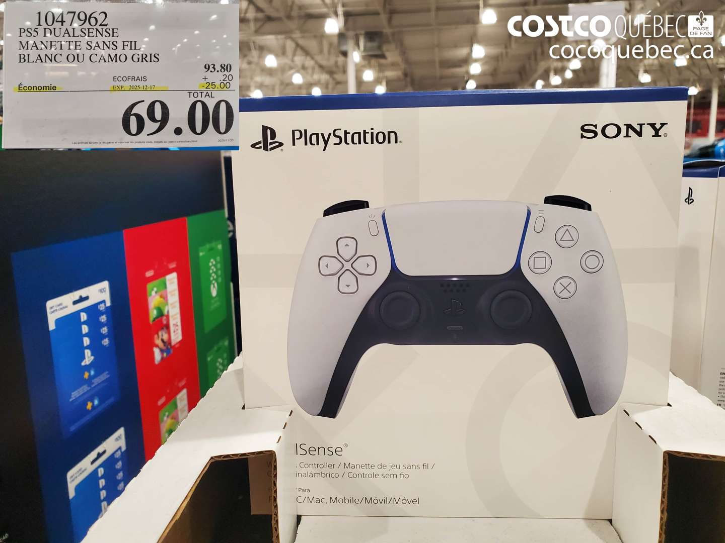 1047962 PS5 DUALSENSE MANETTE SANS FIL BLANC OU CAMO GRIS (EXPIRES ON 2025-12-17) $69.00