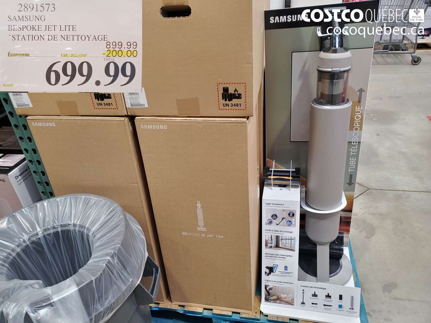 2891573 SAMSUNG BESPOKE JET LITE STATION DE NETTOYAGE ($200.00 INSTANT SAVINGS EXPIRES ON 2025-12-07) $699.99