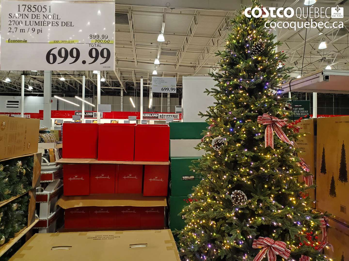1785051 SAPIN DE NOËL 2700 LUMIÈRES DEL 2,7 m / 9 pi (EXPIRES ON 2025-12-14) $699.99