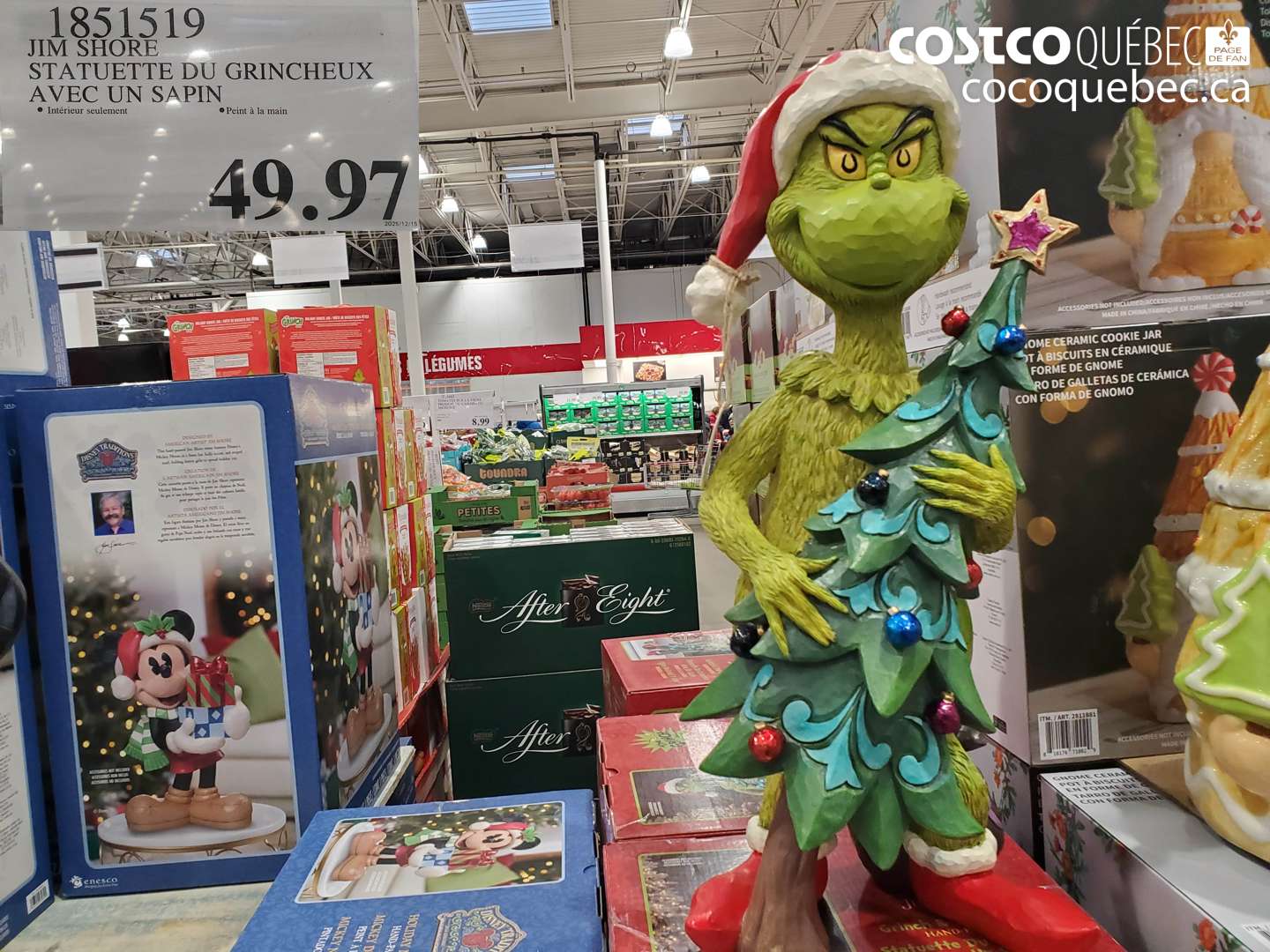 1851519 STATUETTE DU GRINCHEUX AVEC UN SAPIN $49.97