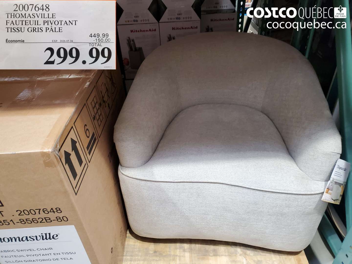2007648 THOMASVILLE FAUTEUIL PIVOTANT TISSU GRIS PÂLE ($150.00 INSTANT SAVINGS EXPIRES ON 2026-05-24) $299.99