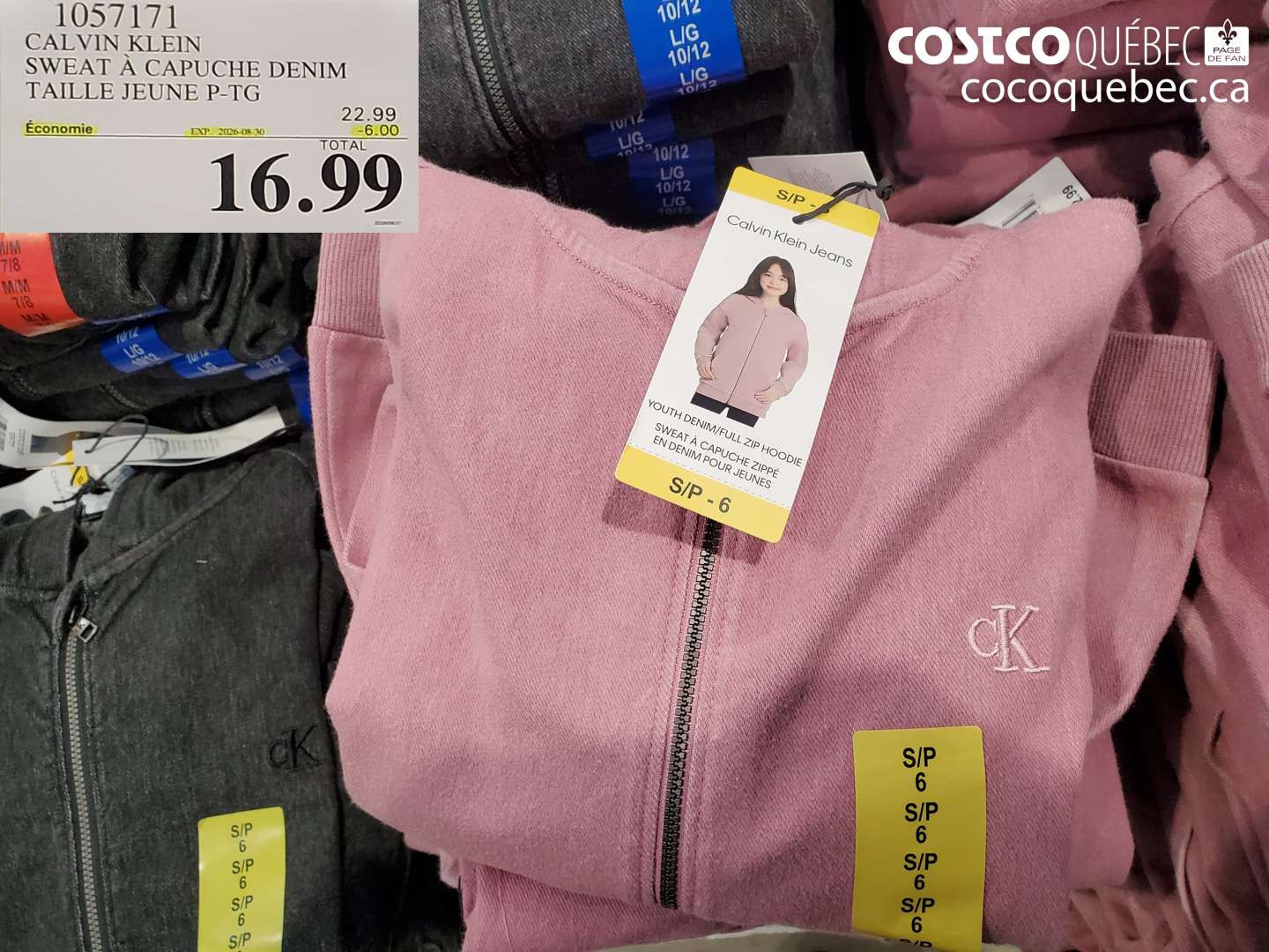 1057171 CALVIN KLEIN SWEAT À CAPUCHE DENIM TAILLE JEUNE P-TG ($6.00 INSTANT SAVINGS EXPIRES ON 2026-08-30) $16.99