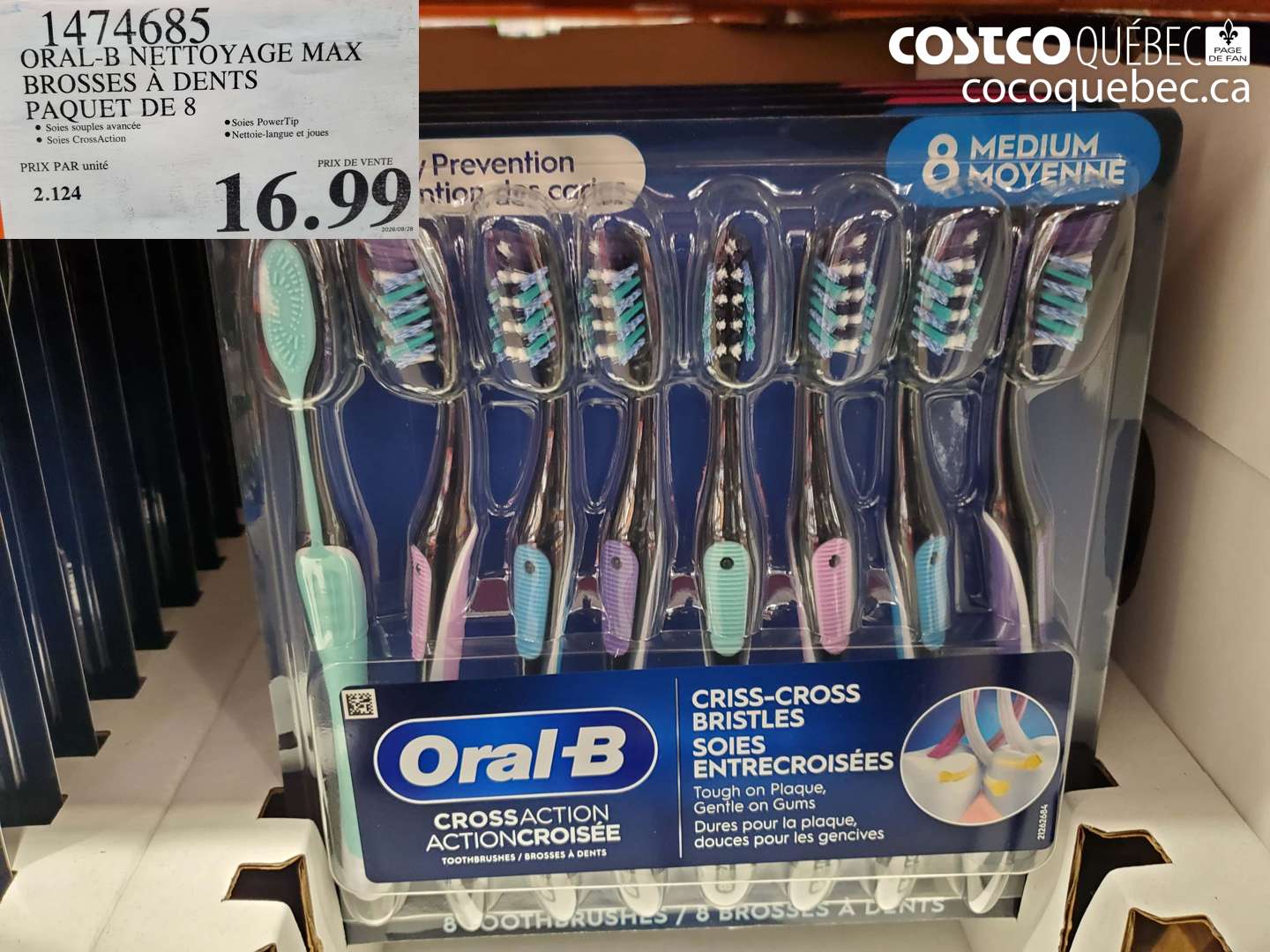 1474685 ORAL-B NETTOYAGE MAX BROSSES À DENTS PAQUET DE 8 $16.99